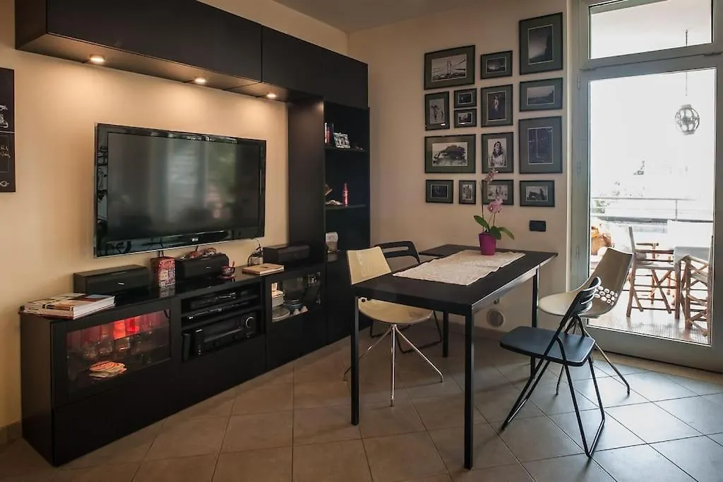 Modern Apartment Giovanni Square Iun Q6922 Cagliari Italie